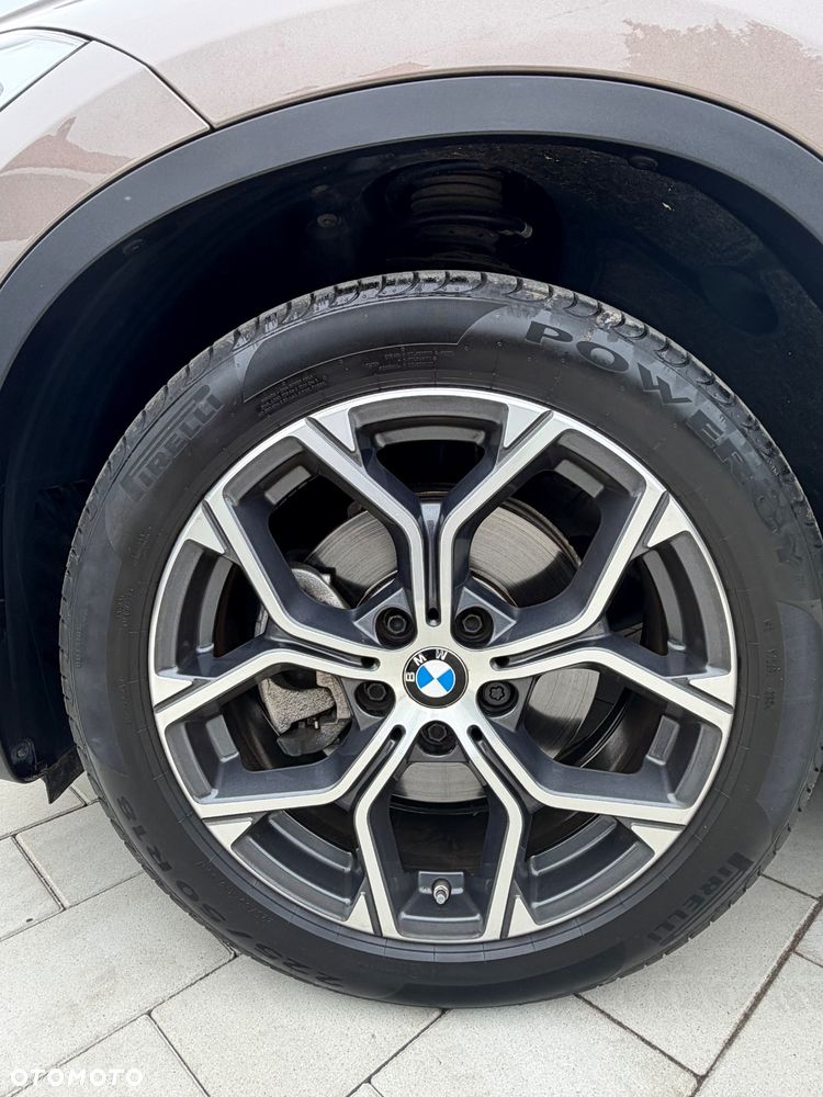 BMW X1 sDrive18i xLine - 6