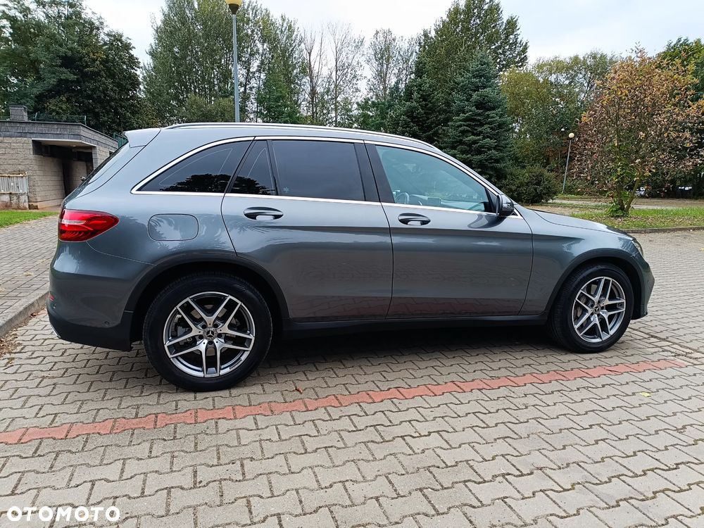 Mercedes-Benz GLC 220 d 4Matic 9G-TRONIC AMG Line - 2