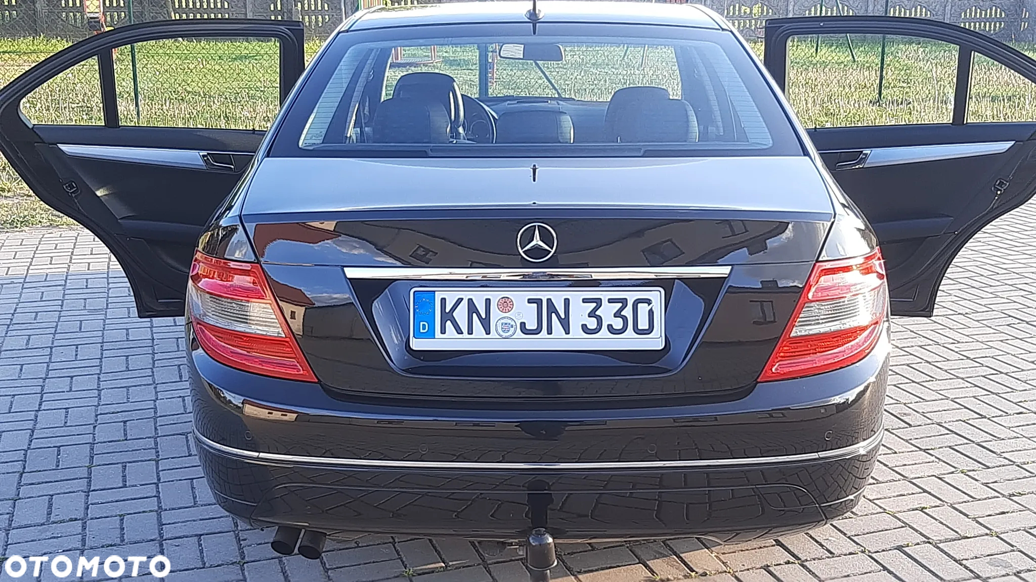 Mercedes-Benz Klasa C 180 CGI BlueEff Avantgarde - 19