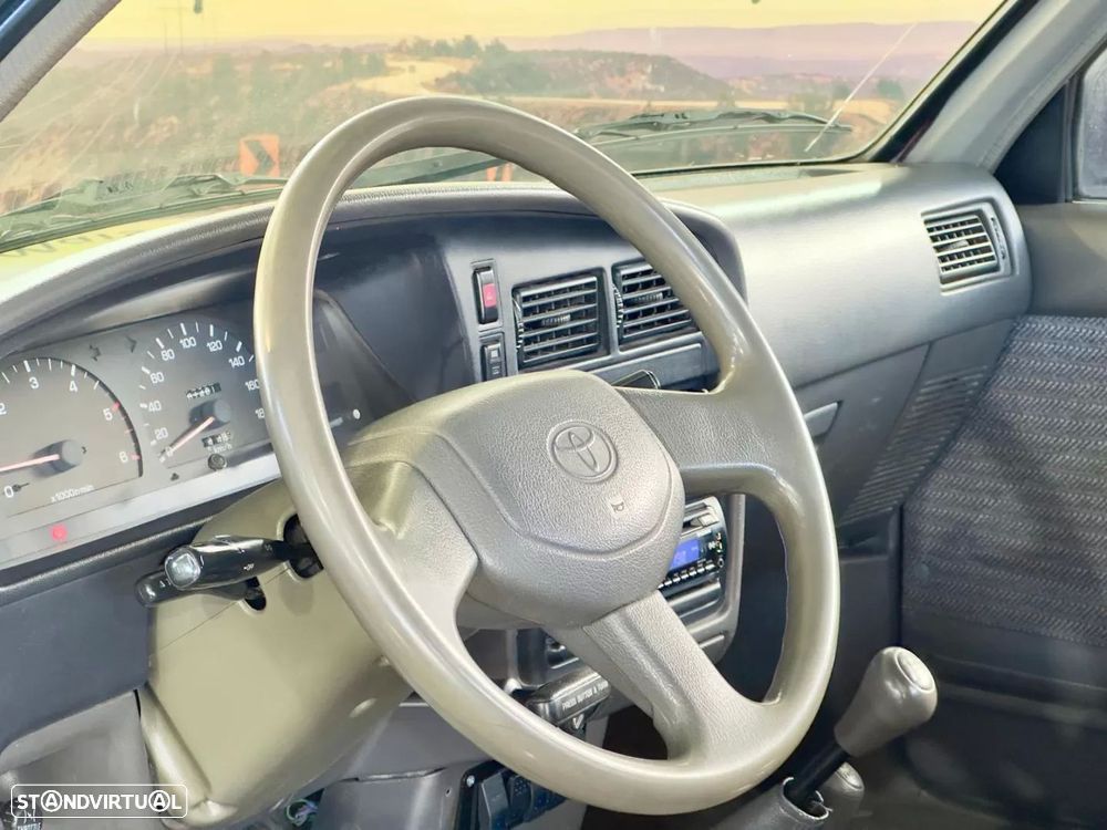 Toyota Hilux 2.4 D LN90L XCab - 18