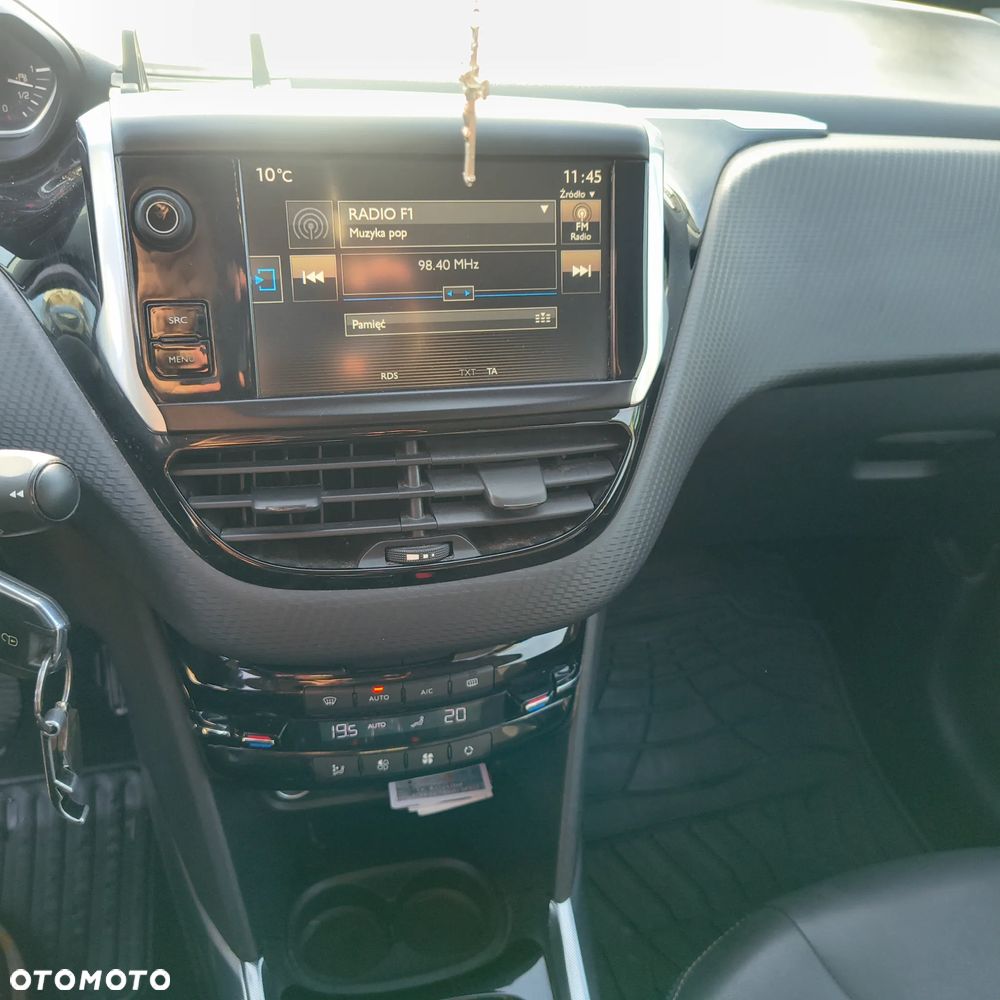 Peugeot 2008 1.6 VTi Allure - 16