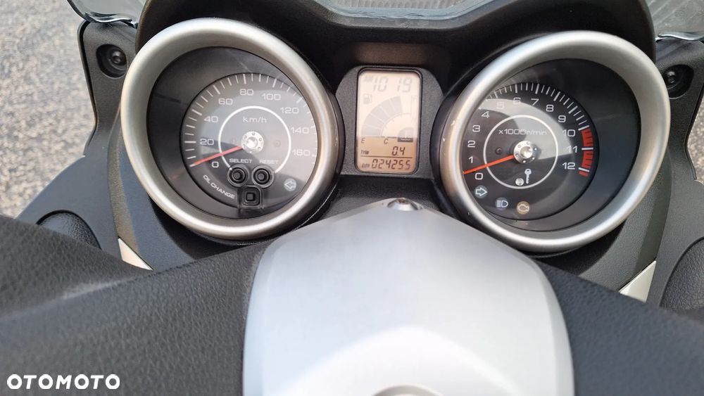 Yamaha X-max - 24