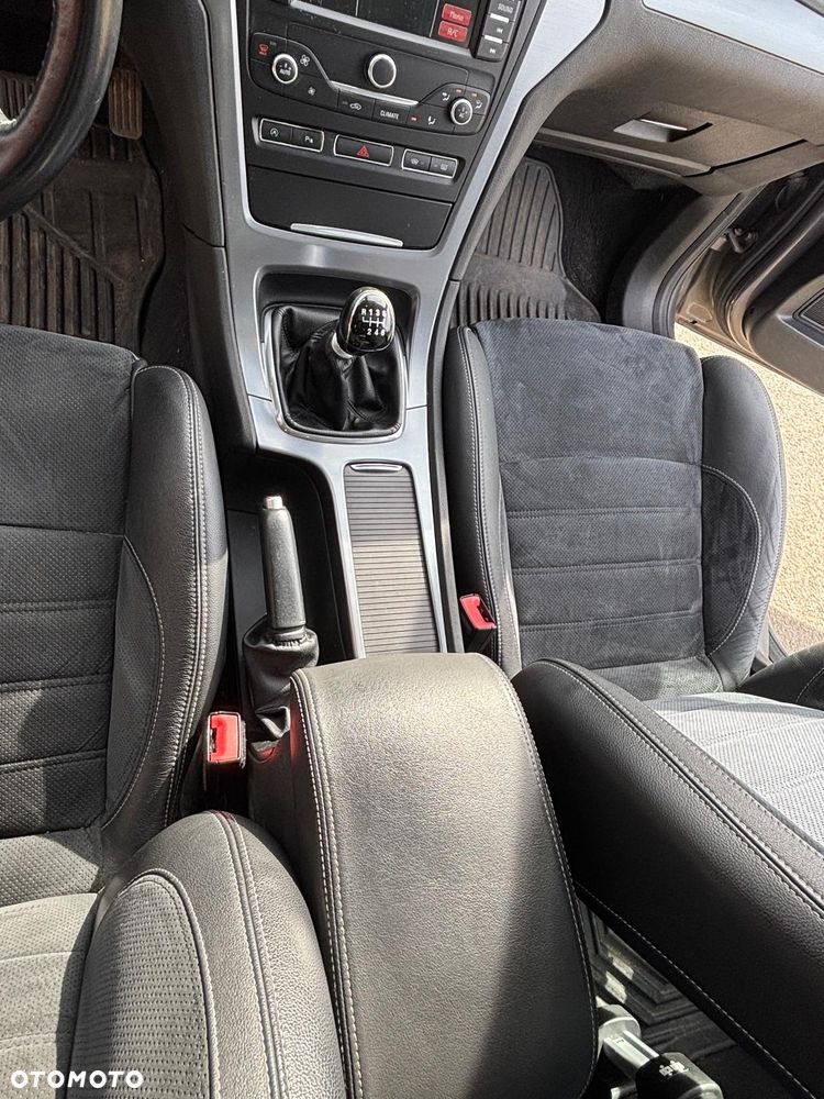 Ford Mondeo 1.6 TDCi Titanium - 32