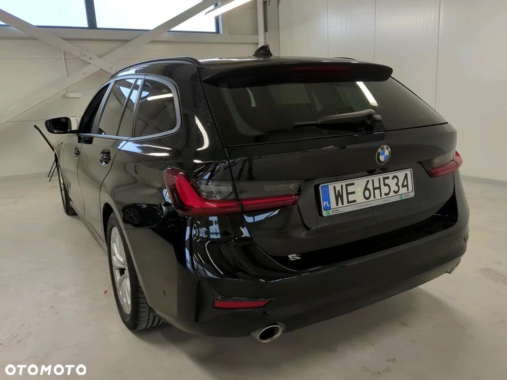 BMW Seria 3 318i - 3
