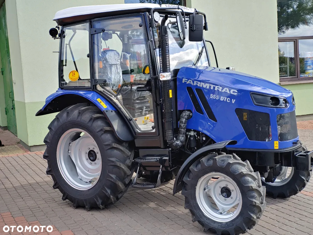 Farmtrac 555 DTc V - 2