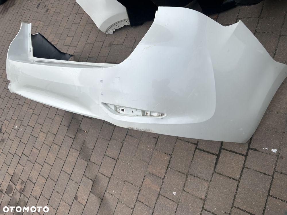 AVENSIS T27 LIFT KOMBI ZDERZAK TYL 070 PERLA ORG - 2