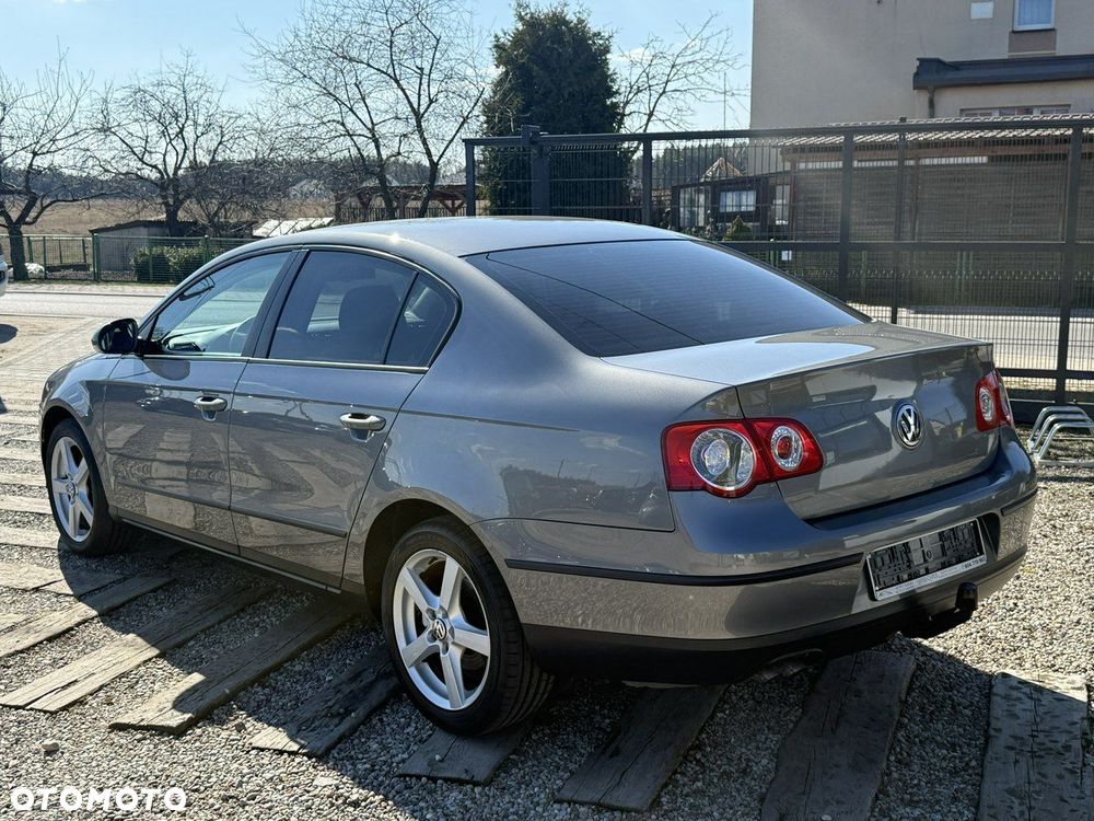 Volkswagen Passat - 3