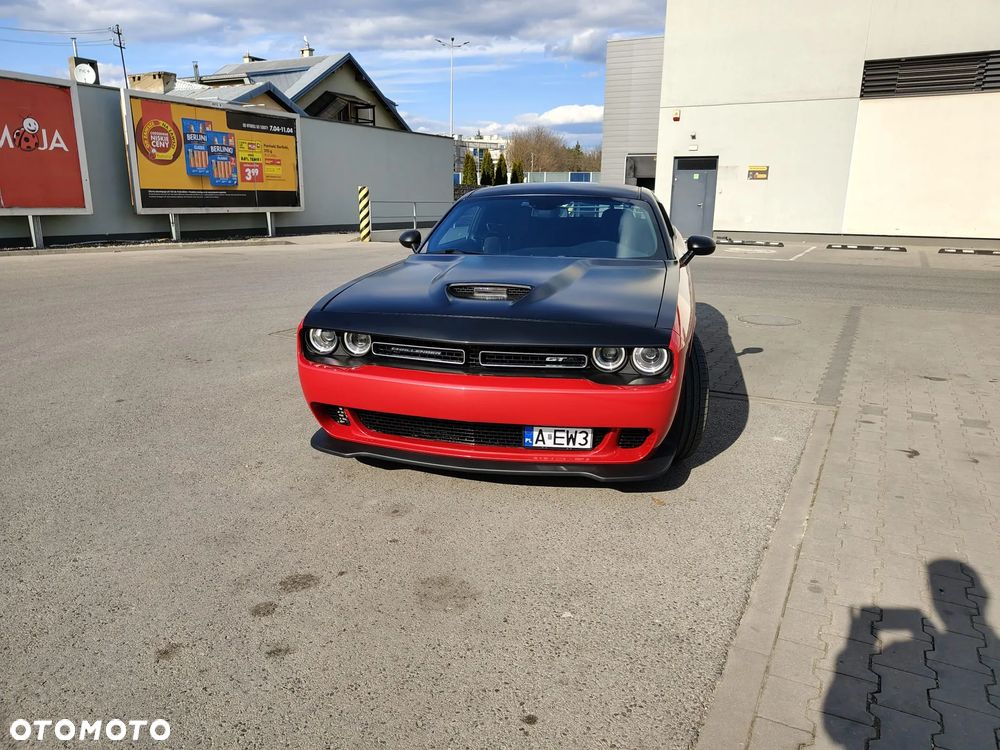 Dodge Challenger - 9