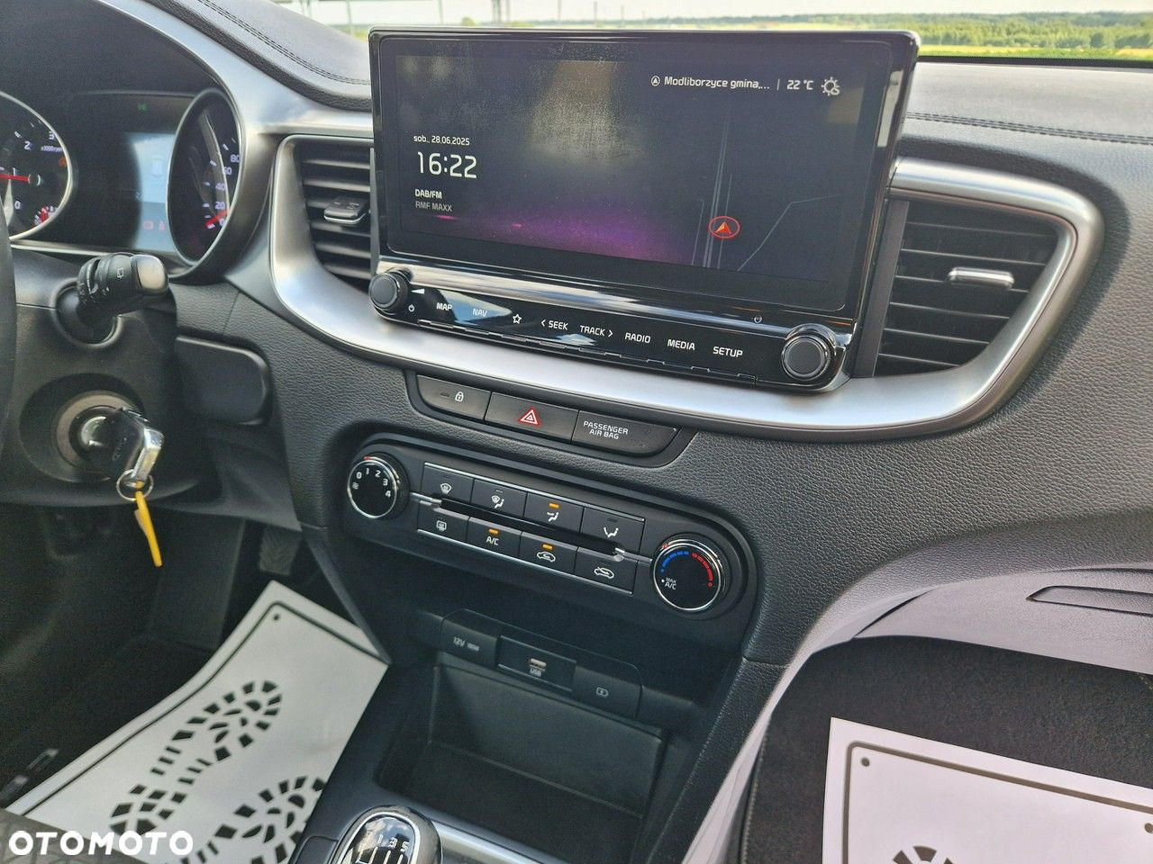 Kia Ceed - 11
