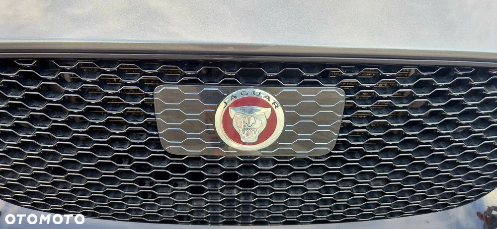 Jaguar F-Pace 30d AWD R-Sport - 18