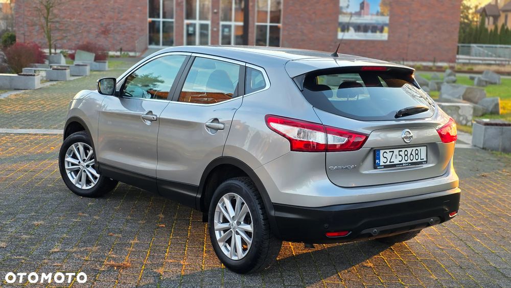 Nissan Qashqai 1.2 DIG-T N-Connecta EU6 - 8