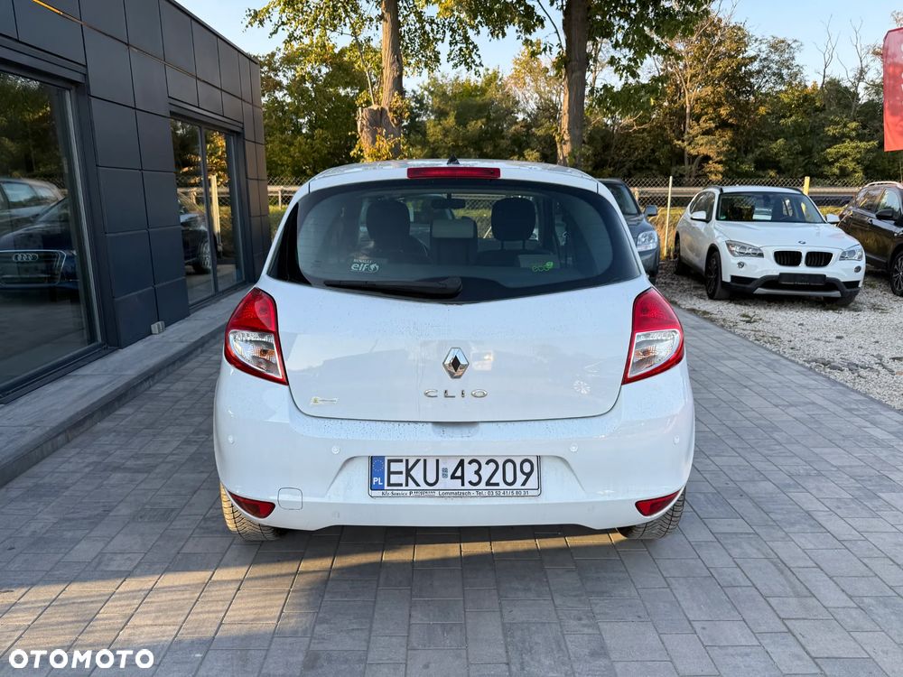 Renault Clio 1.2 16V 75 Authentique - 6