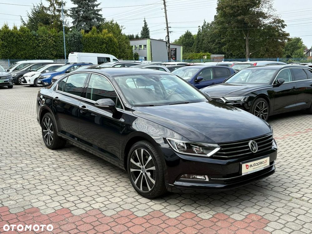 Volkswagen Passat - 4