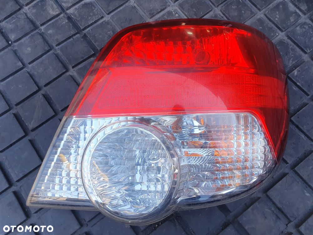 Lampa Prawa Tylna Subaru Impreza II Kombi Lift (gg) - 1