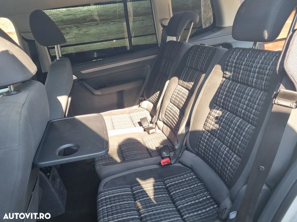Volkswagen Touran 1.4 TSI Cross - 7