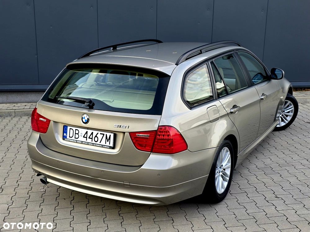 BMW Seria 3 318i - 12