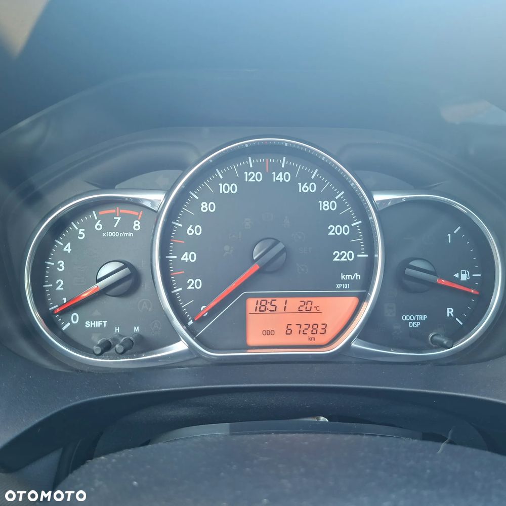 Toyota Yaris 1.33 Terra - 9