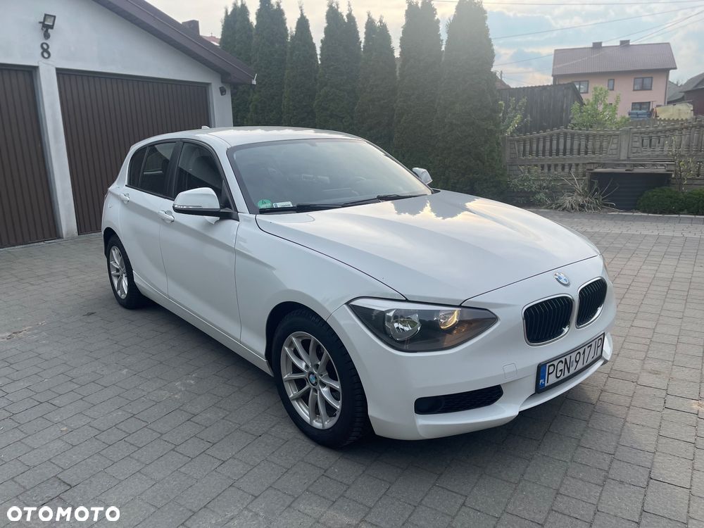 BMW Seria 1 114i - 4