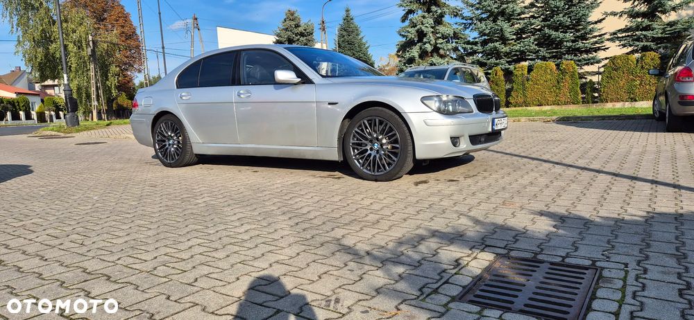 BMW Seria 7 745d - 13