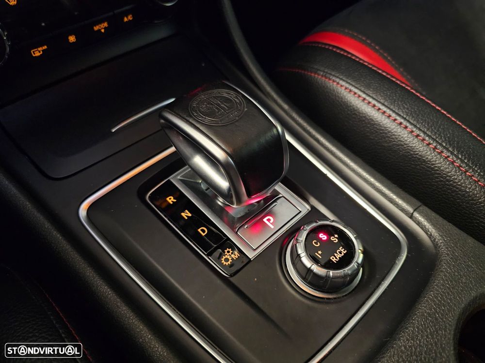 Mercedes-Benz GLA 45 AMG 4Matic Speedshift 7G-DCT - 18