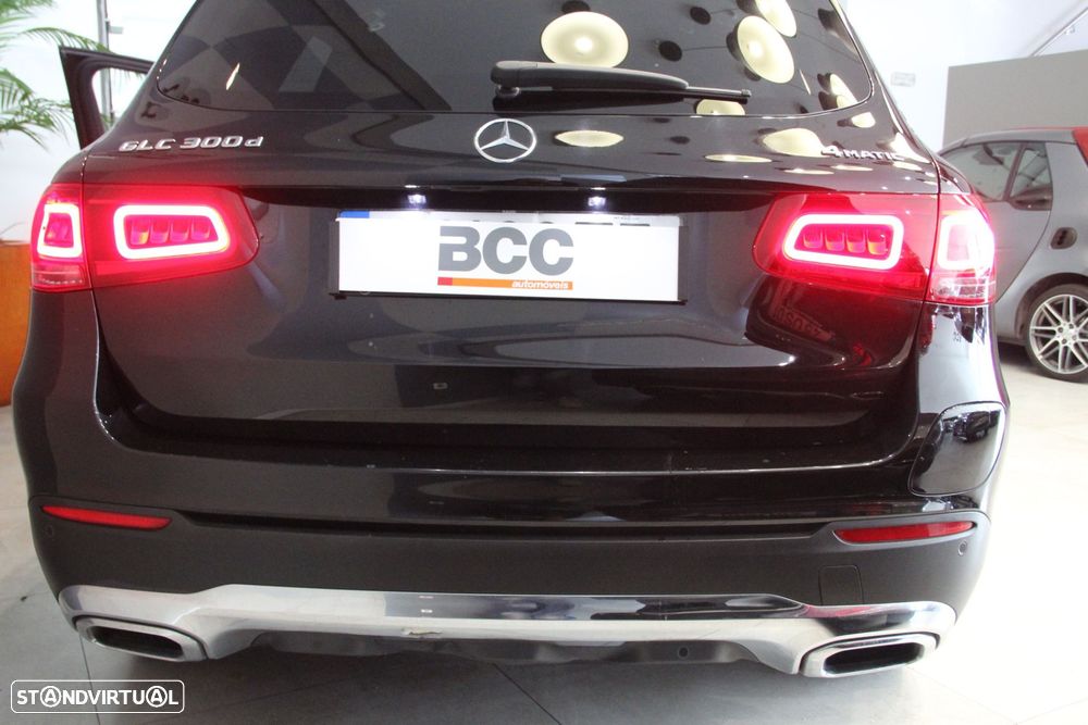 Mercedes-Benz GLC 300 de 4Matic - 21