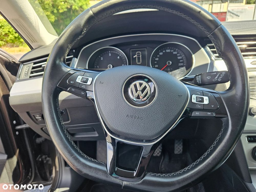 Volkswagen Passat 1.6 TDI (BlueMotion Technology) DSG Comfortline - 18