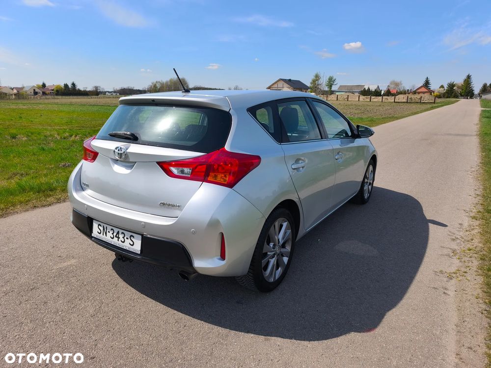 Toyota Auris 1.6 Executive - 10