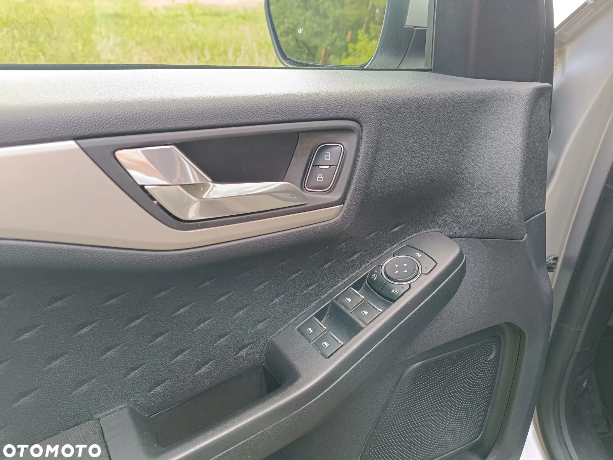 Ford Kuga - 18