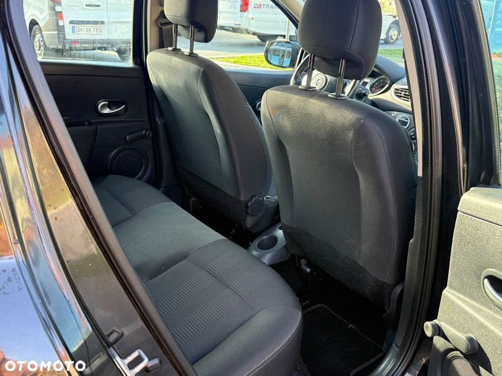 Renault Clio - 7