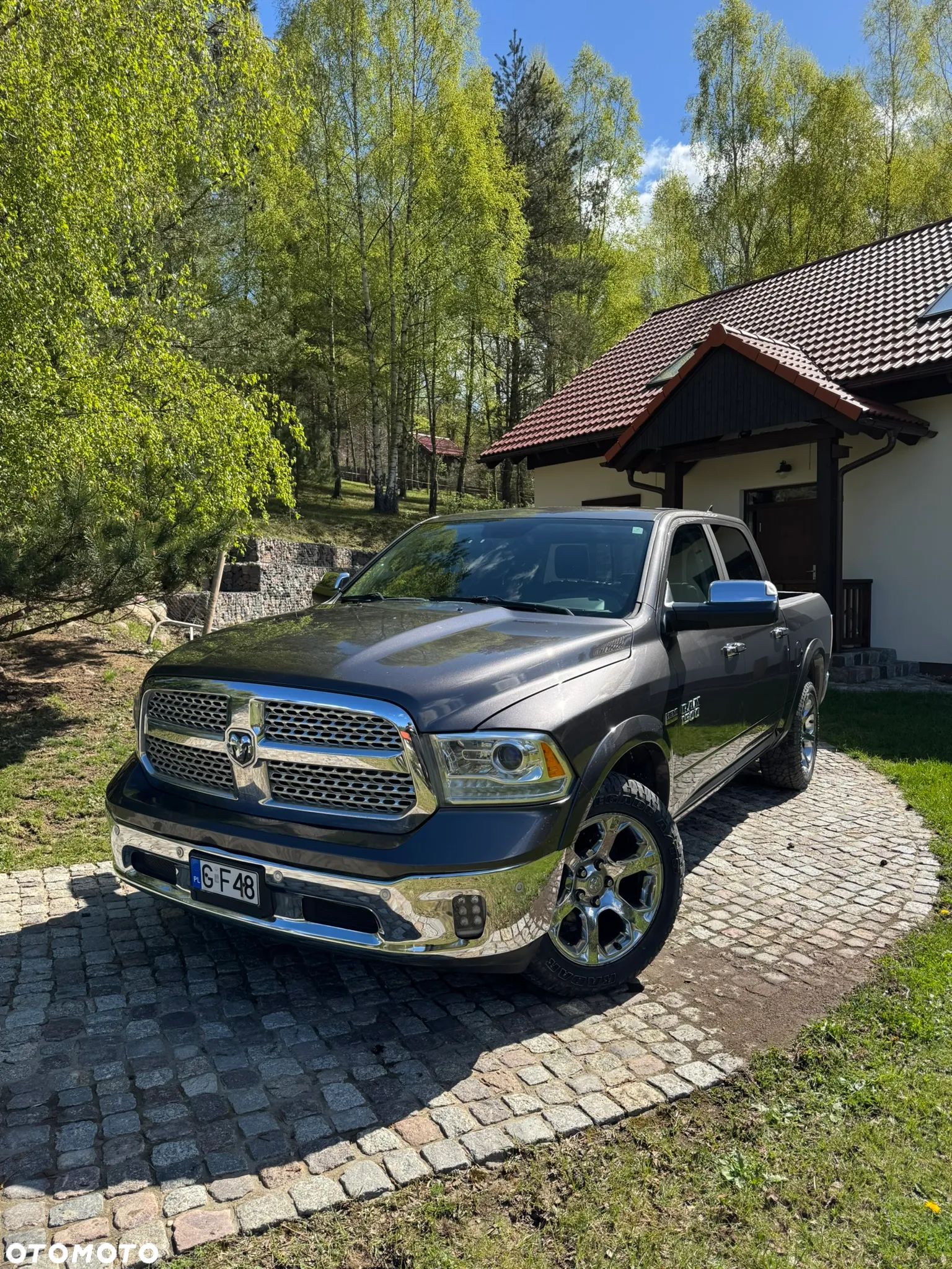 RAM 1500 5.7 Crew Cab Laramie - 1