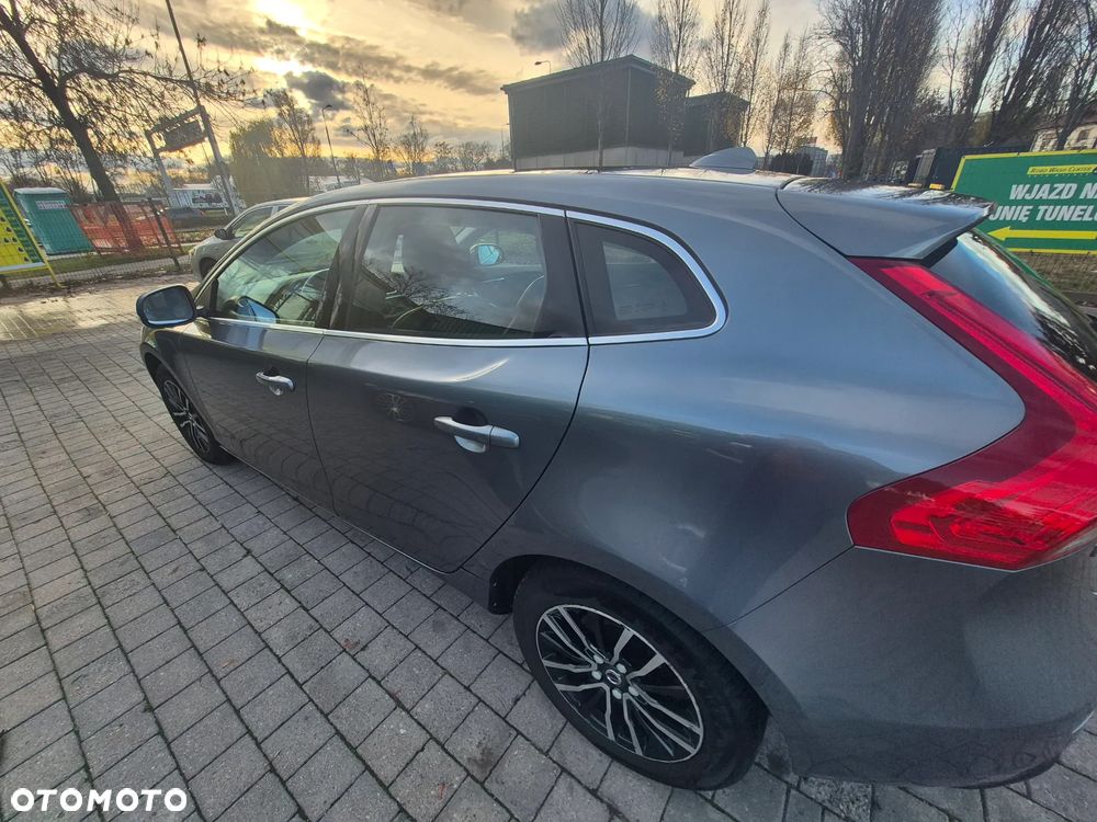 Volvo V40 D3 Inscription - 5