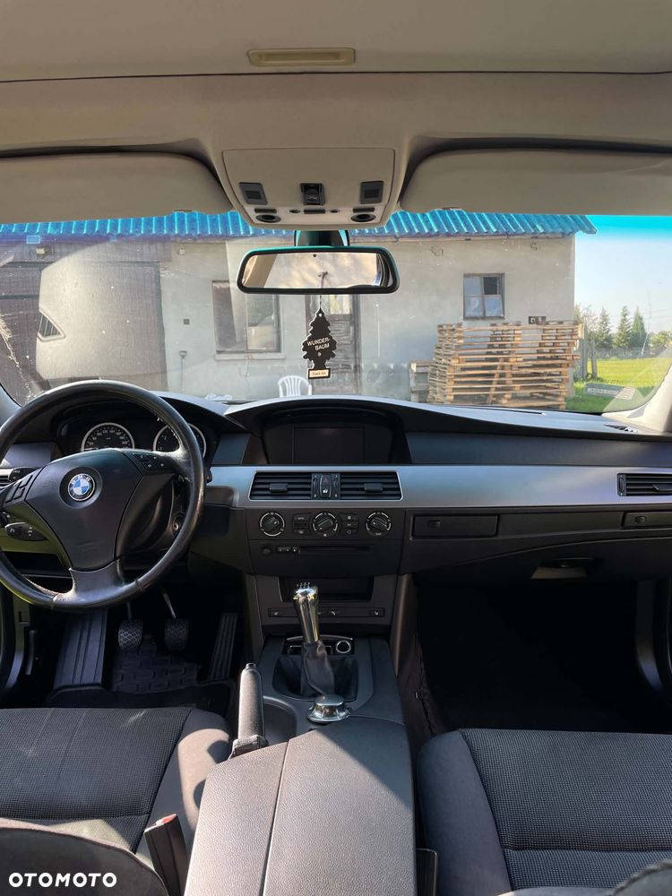 BMW Seria 5 520i - 9