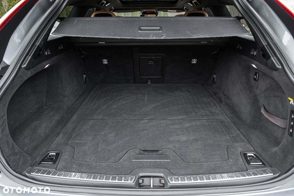 Volvo V90 D5 AWD Geartronic Inscription - 27