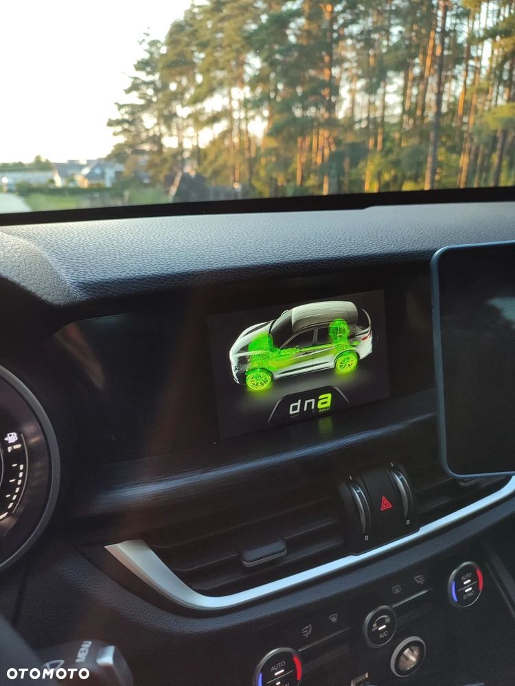 Alfa Romeo Stelvio - 5
