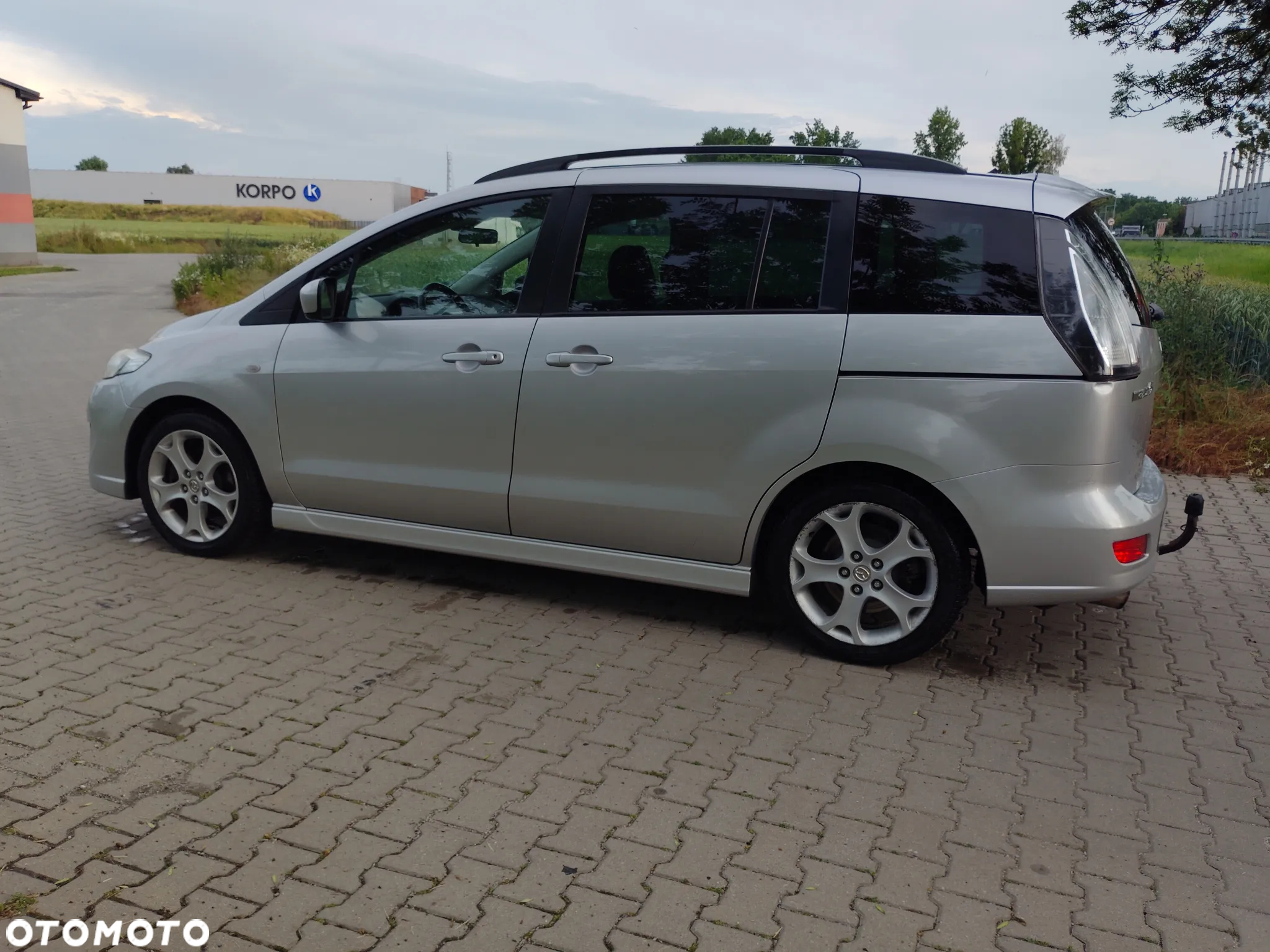 Mazda 5 2.0 Exclusive + - 9