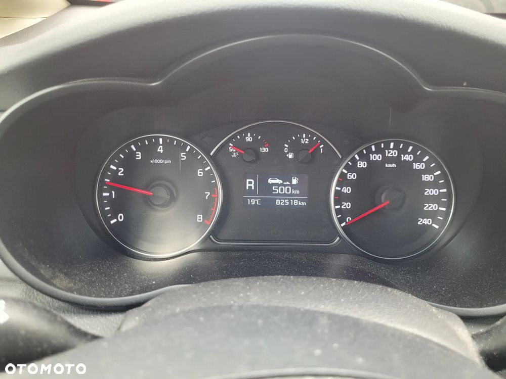 Kia Carens 1.6 GDI ISG Vision - 35