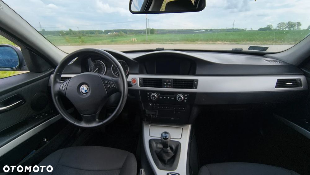 BMW Seria 3 - 17