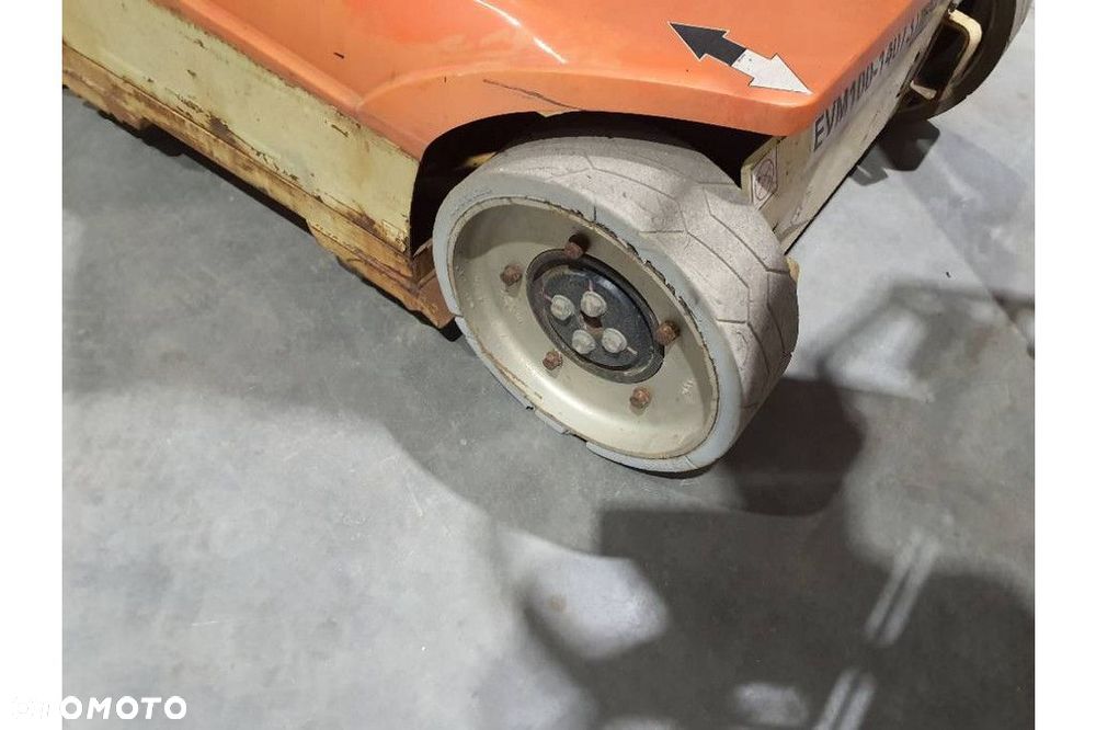 JLG T10E - 20