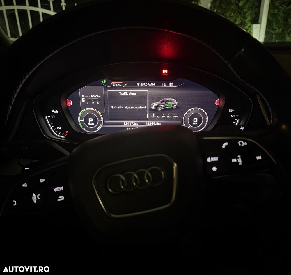 Audi Q5 50 TFSIe quattro S tronic S line - 28