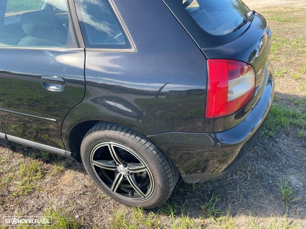 Audi A3 1.6 Attraction - 11