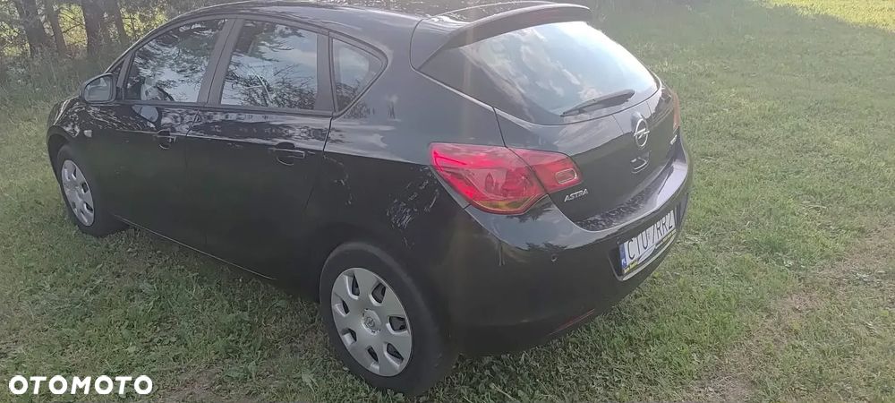 Opel Astra - 2