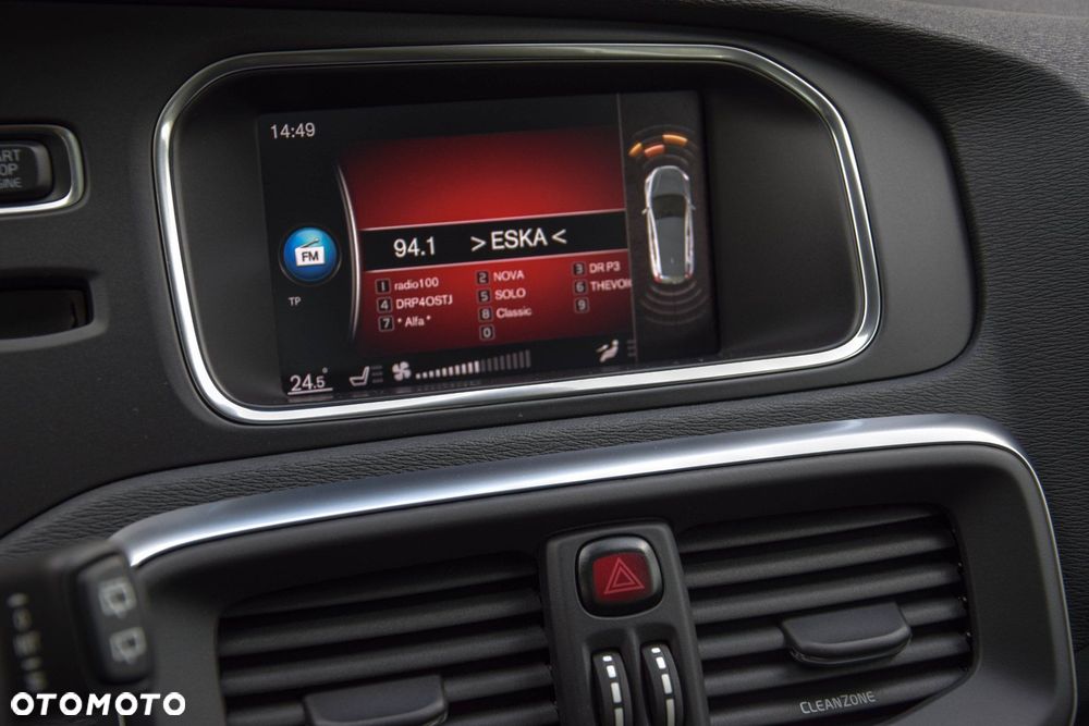 Volvo V40 - 24