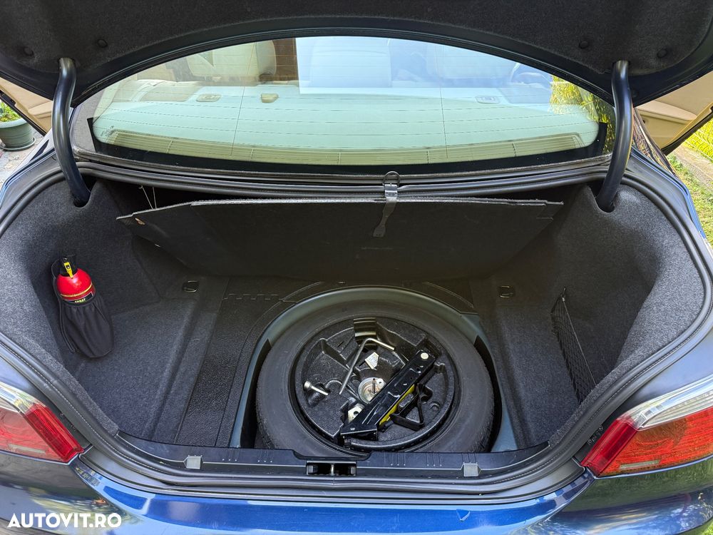 BMW Seria 5 520d Aut. Edition Exclusive - 12