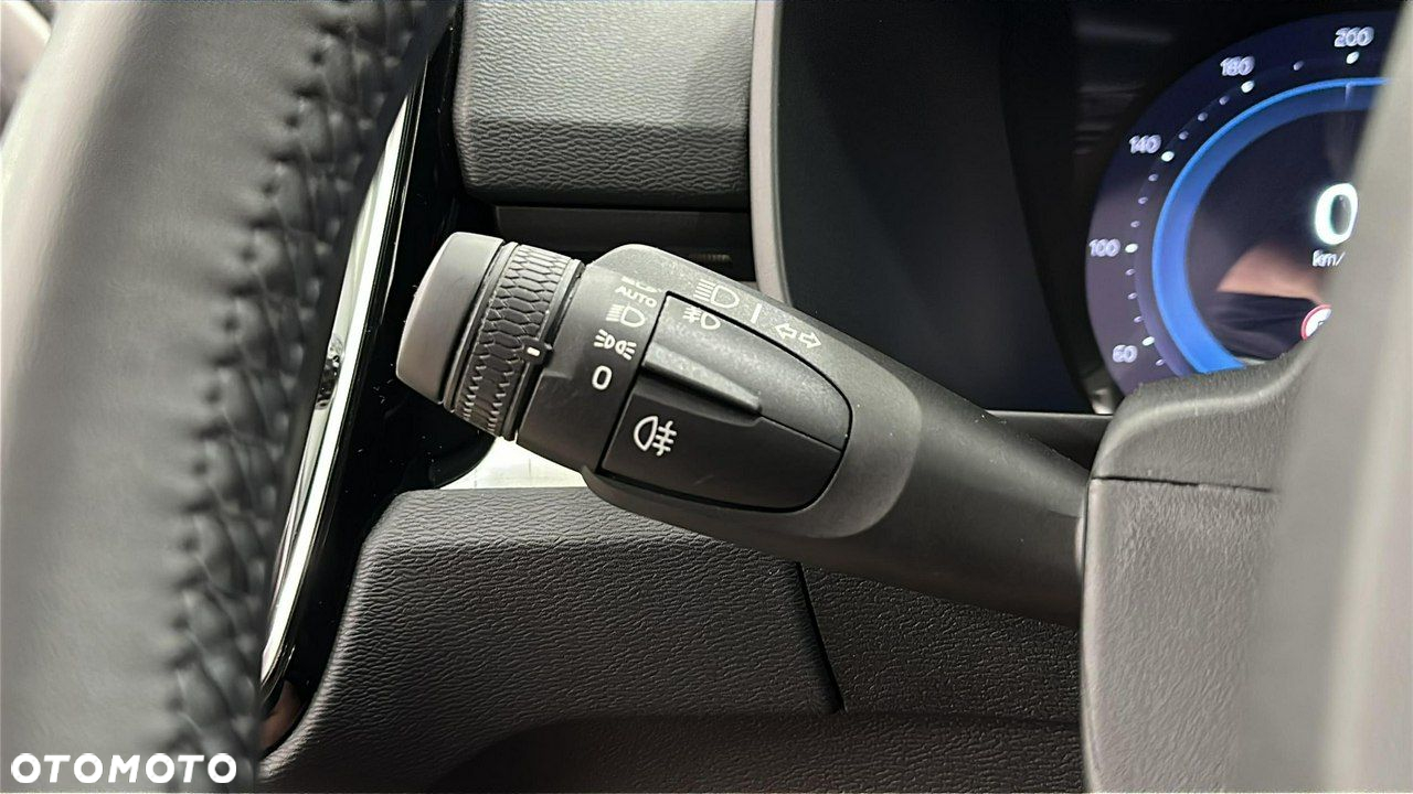 Volvo XC 40 B3 Core - 26