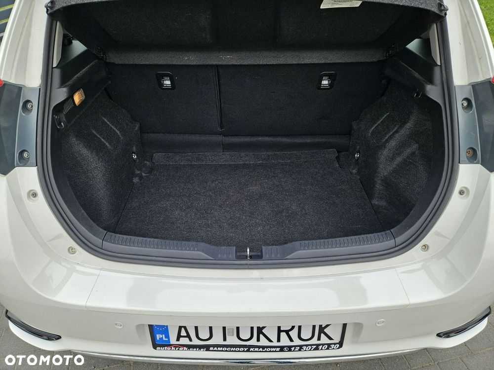 Toyota Auris - 17