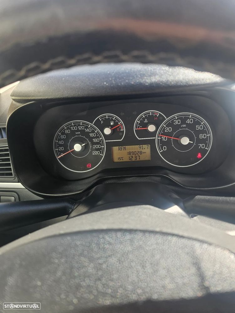 Fiat Grande Punto - 4