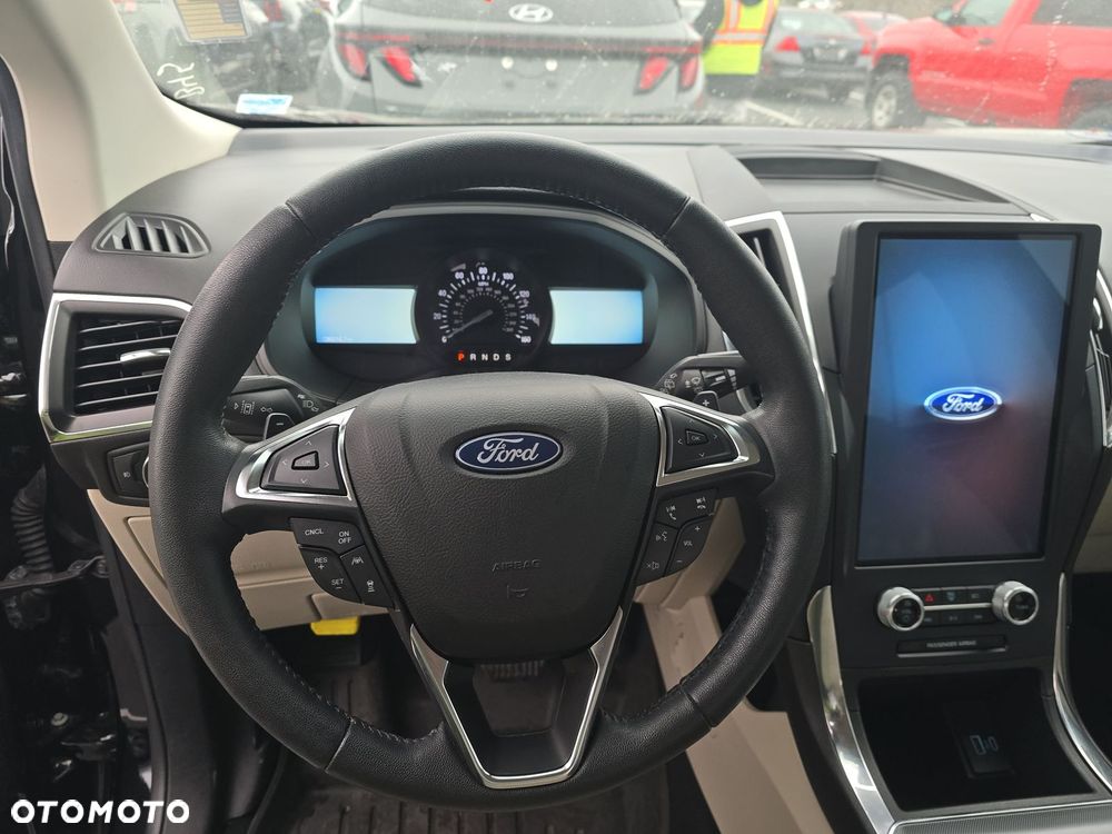 Ford Edge - 12