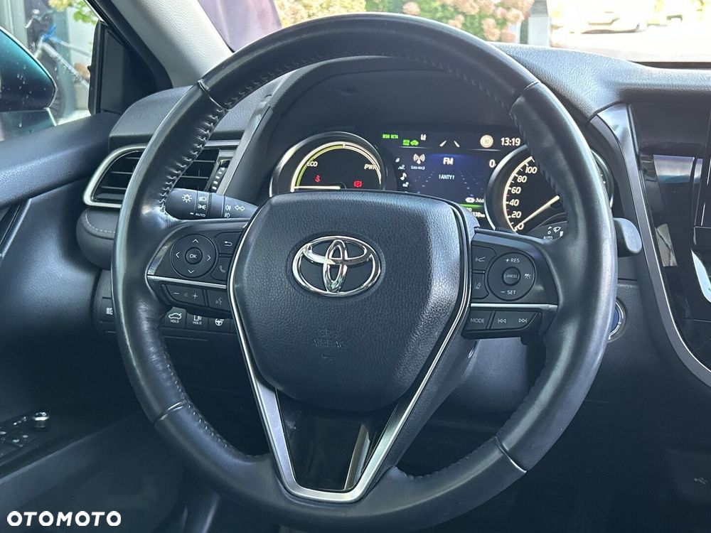 Toyota Camry 2.5 Hybrid Executive CVT - 14