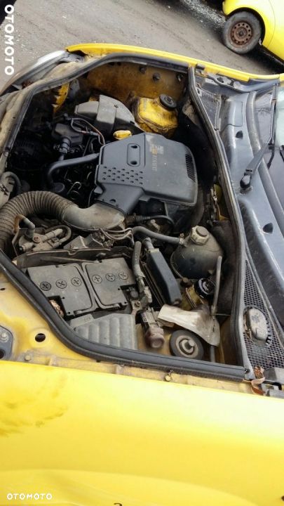 Części Renault Kango 1.9 diesel żółty - 8