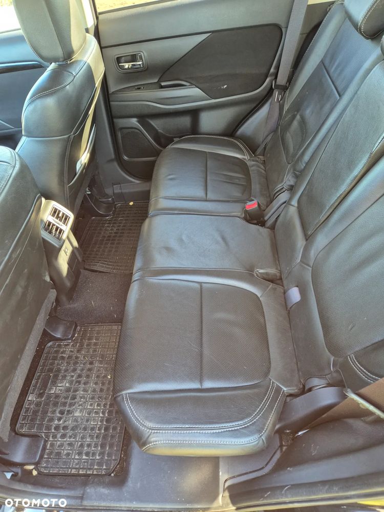 Mitsubishi Outlander 2.0 Intense + 4WD CVT - 25